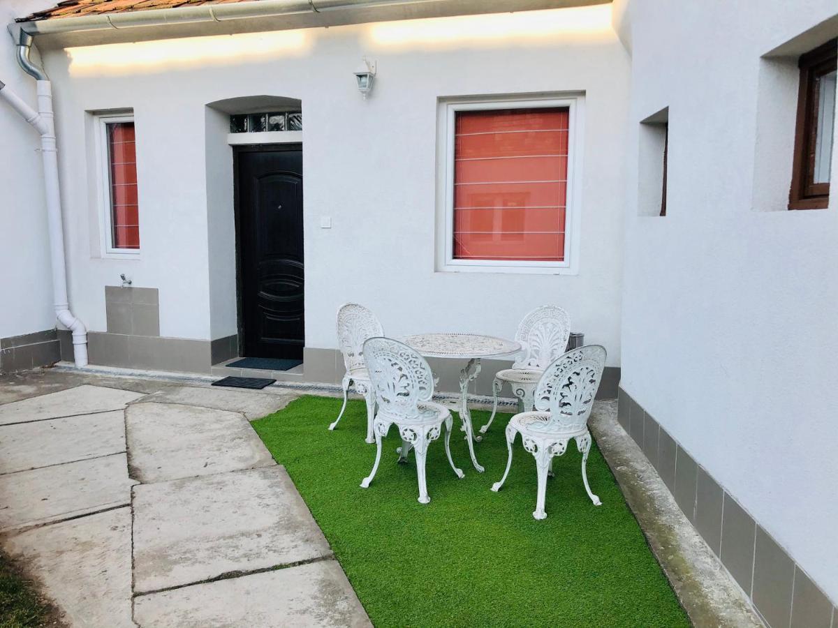 Corte Apartman Pápa Exterior foto