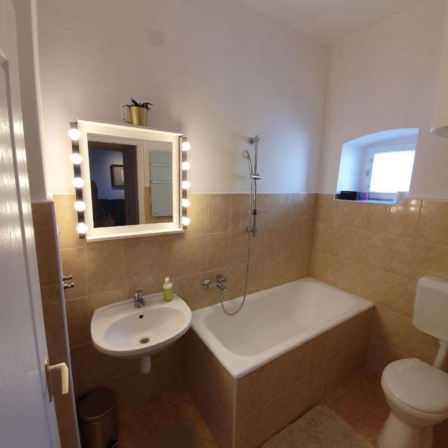 Corte Apartman Pápa Exterior foto